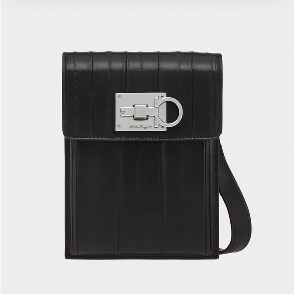 Salvatore Ferragamo Black Leather Crossbody Fish Skin Leather full inclusion - Picture 1 of 8